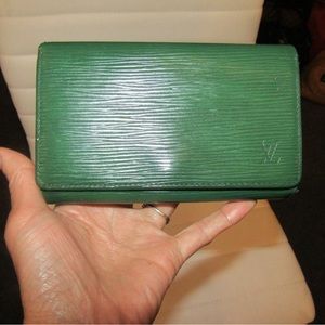 Louis Vuitton Epi Green Leather Medium Wallet - EUC